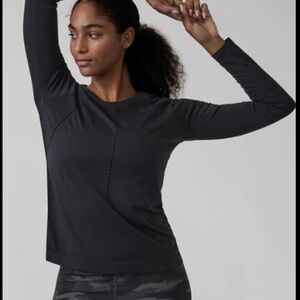 Athleta top